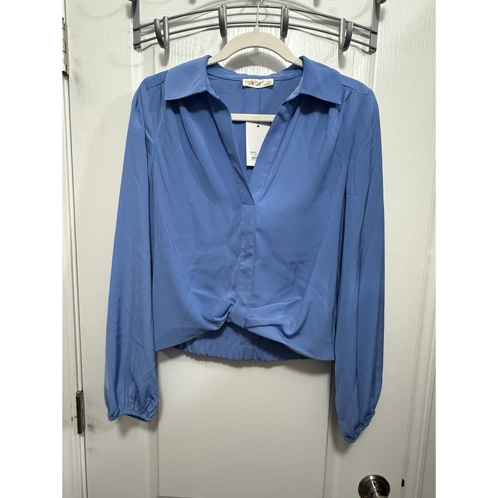Women intempo twist front crop Top Women's S Blue Long Sleeve City‎ Preppy NWT